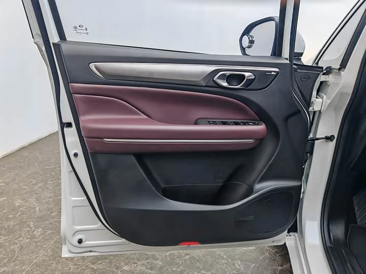 Trumpchi M6 PRO 270T Automatic Premium Edition 2022 - миниатюра 10