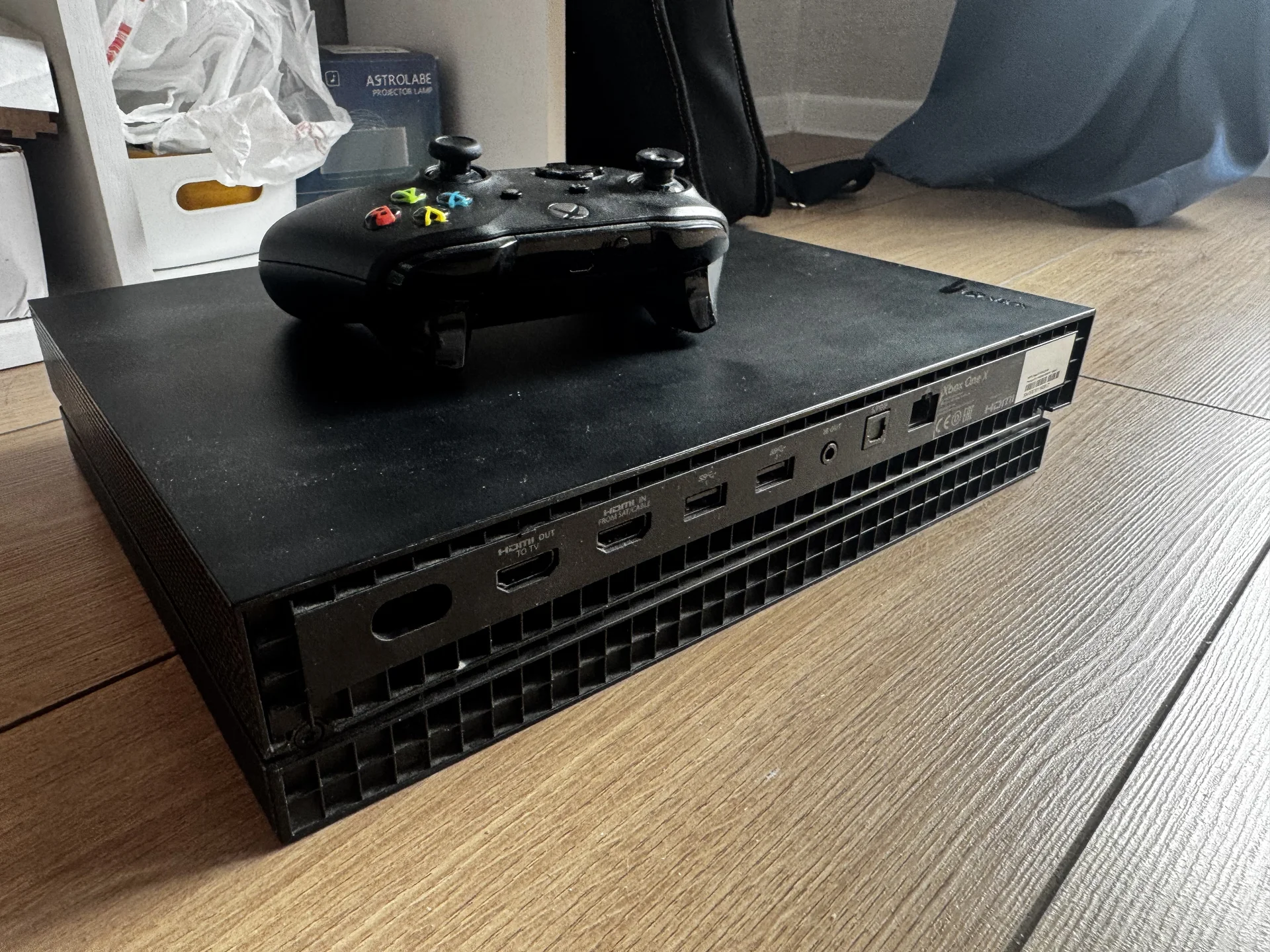 xbox one x - миниатюра 2