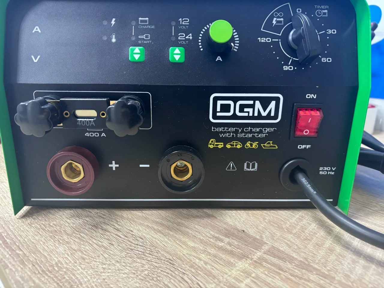 Пуско-зарядное устройство DGM DBS-750, для АКБ 40-1250Ач