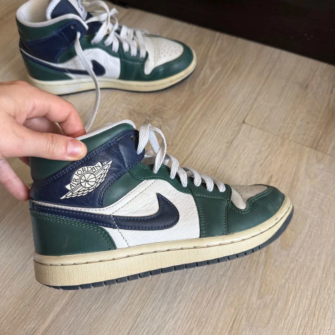Кроссовки Nike air Jordan зеленые - миниатюра 2