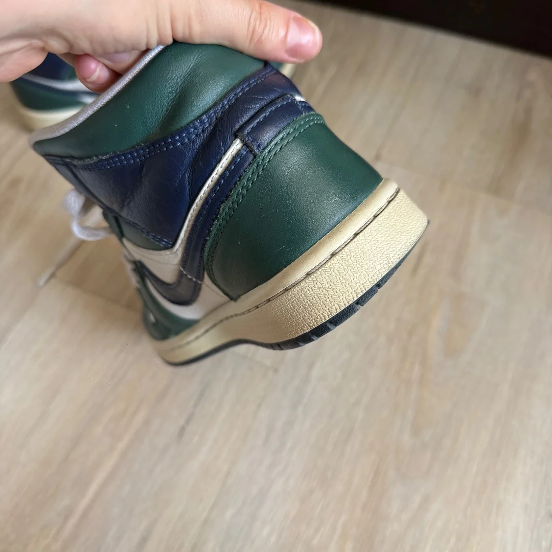 Кроссовки Nike air Jordan зеленые - миниатюра 3