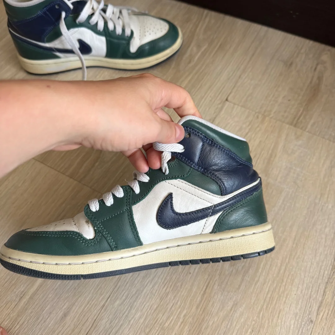 Кроссовки Nike air Jordan зеленые - миниатюра 4