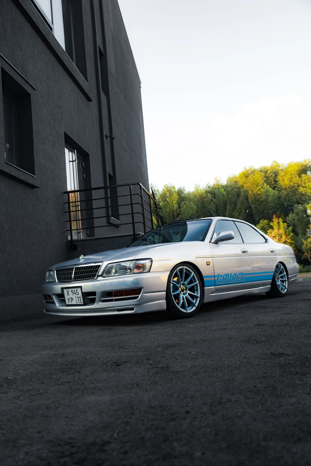 Nissan Laurel 35 - миниатюра 18