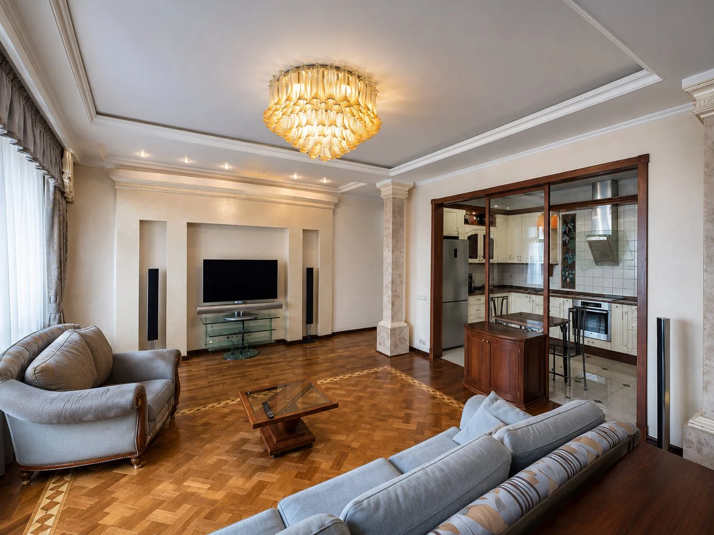 168 м², 3 спальни и кухня-гостиная 58 м²