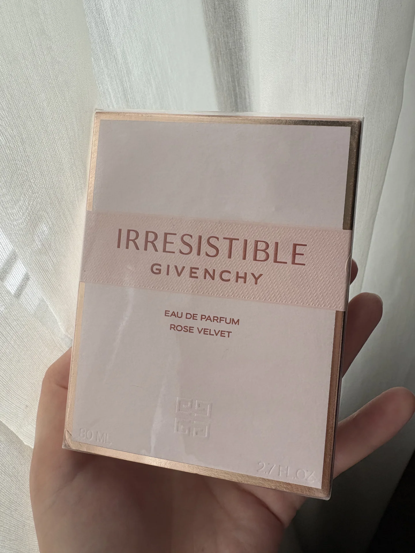 продам новый Givenchy irresistible eau de parfum r