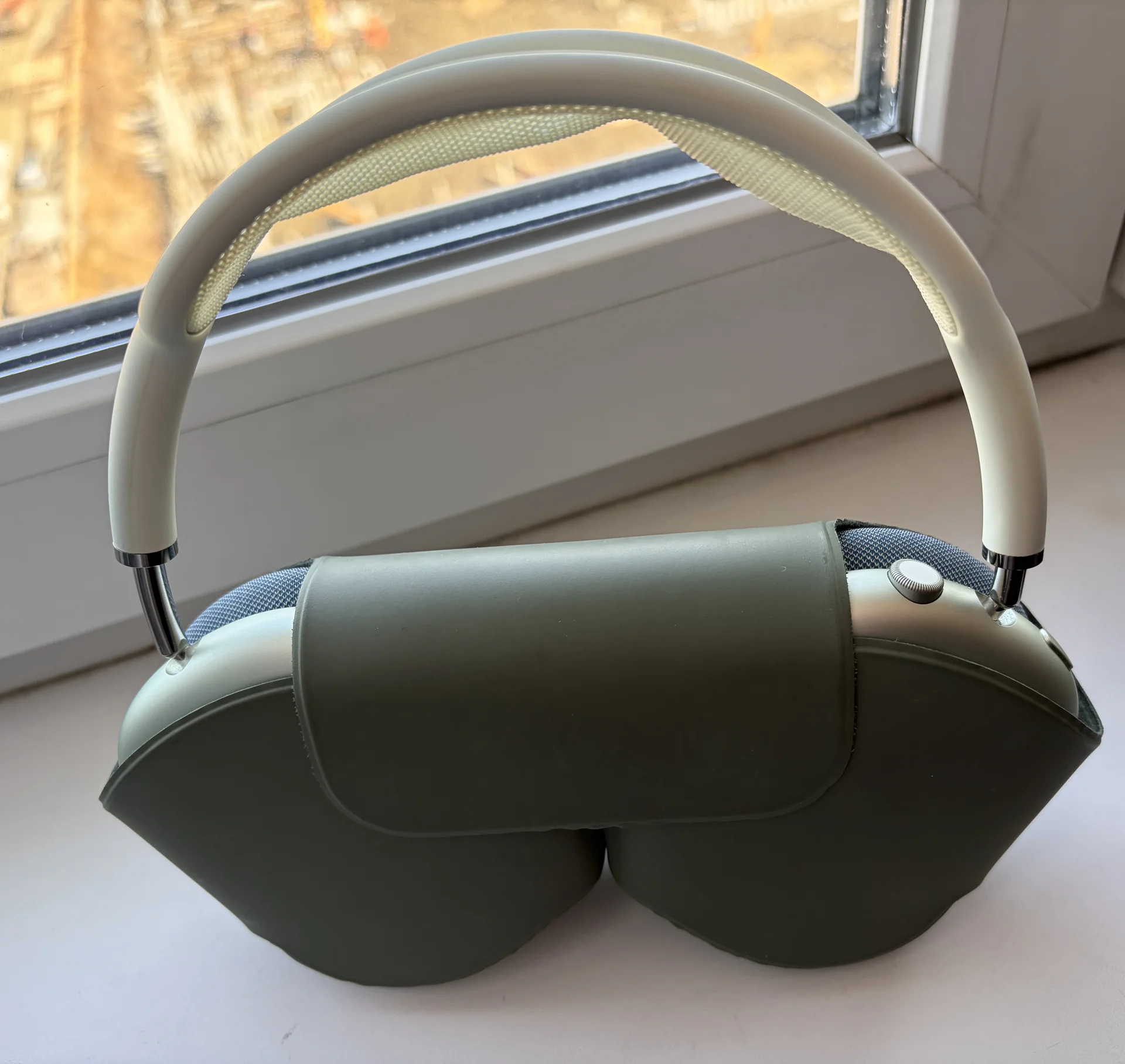 Наушники Apple AirPods Max - миниатюра 5