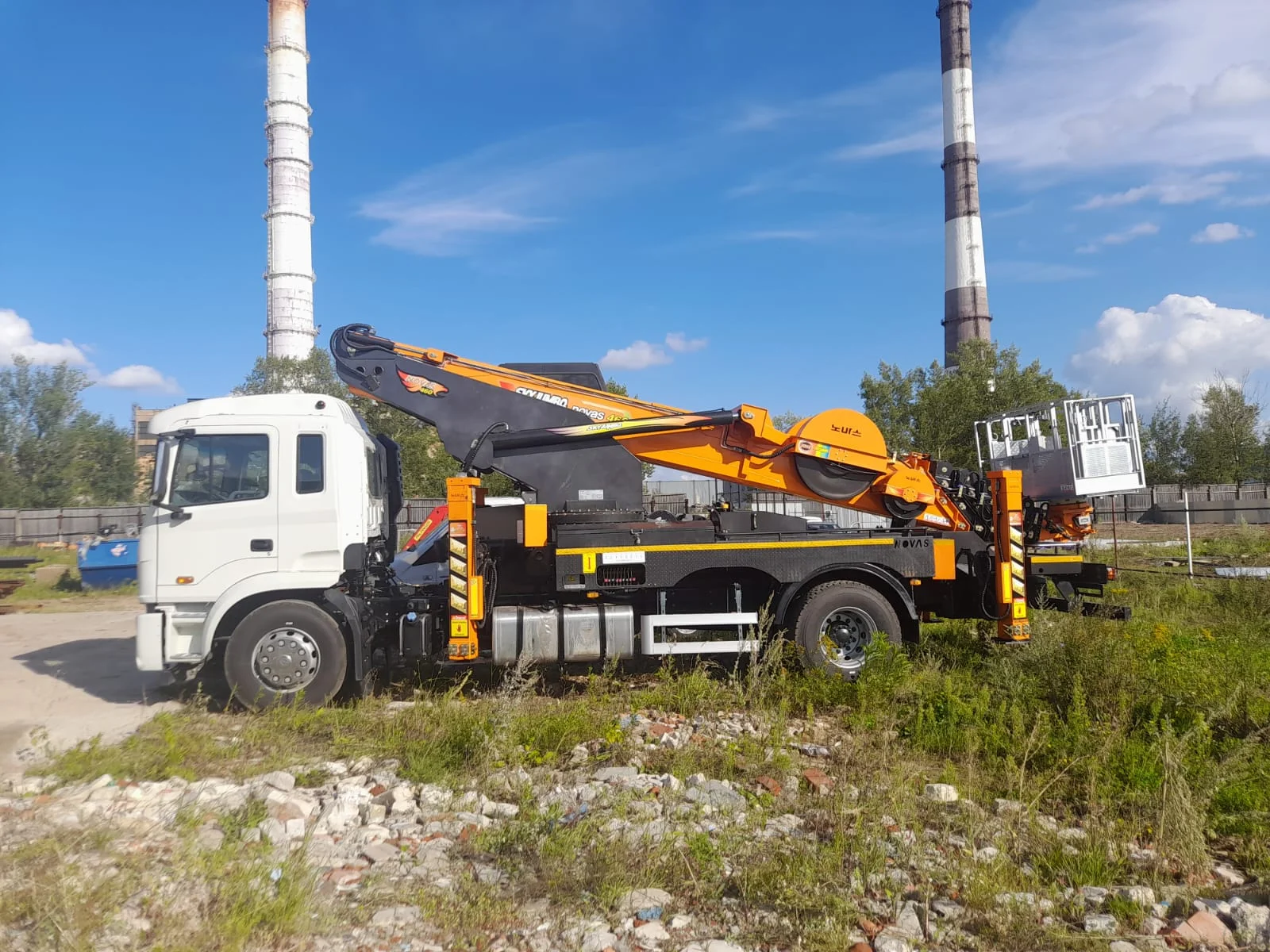 Услуги аренда автовышки 40 45 м метров - изображение 1