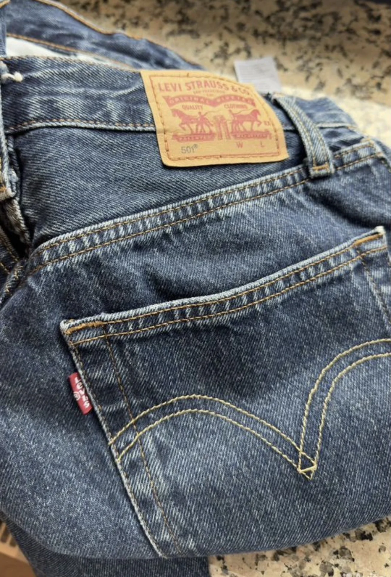 Джинсы женские Levis 501 - миниатюра 2