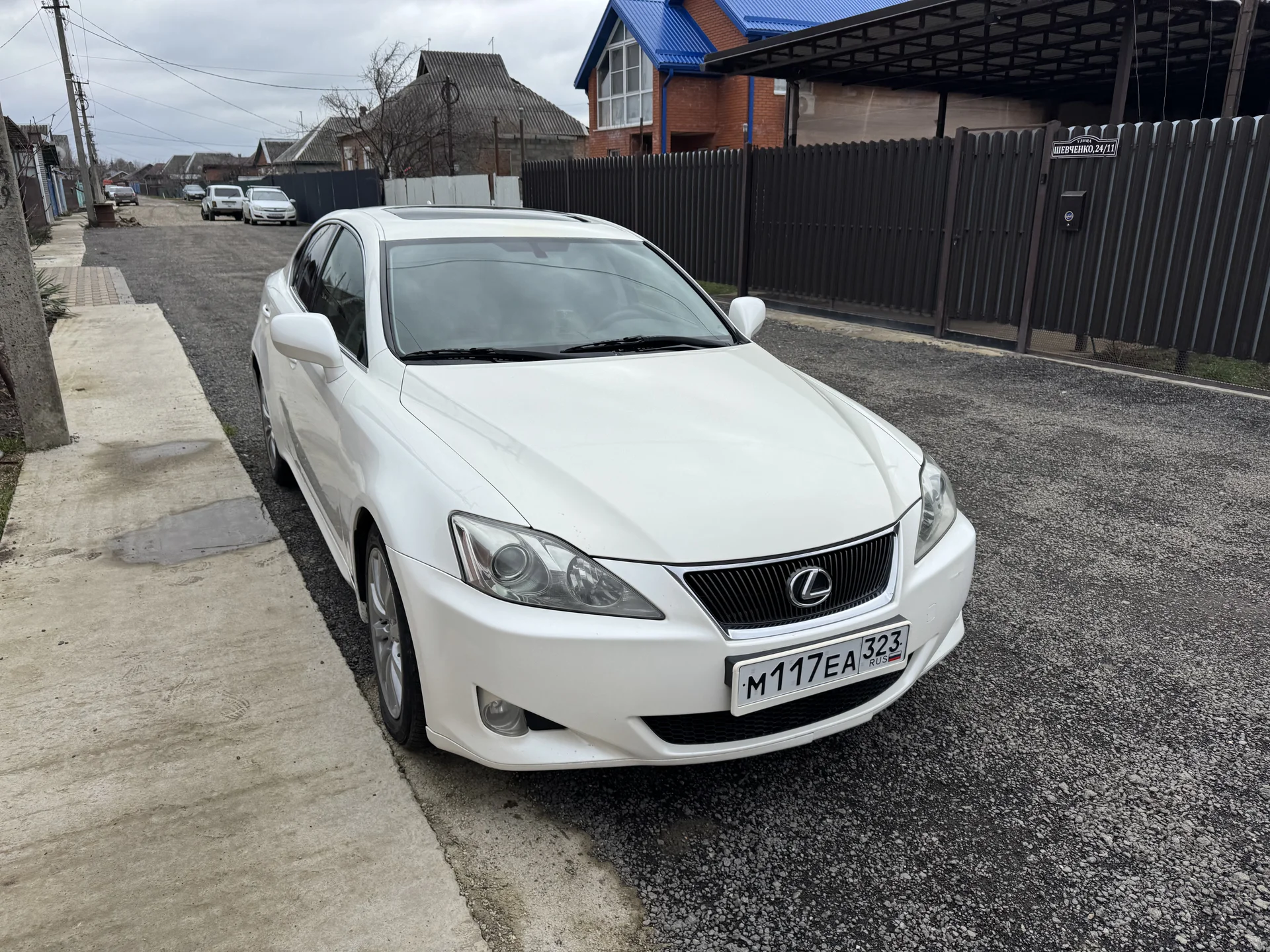 lexus is 250 - миниатюра 6