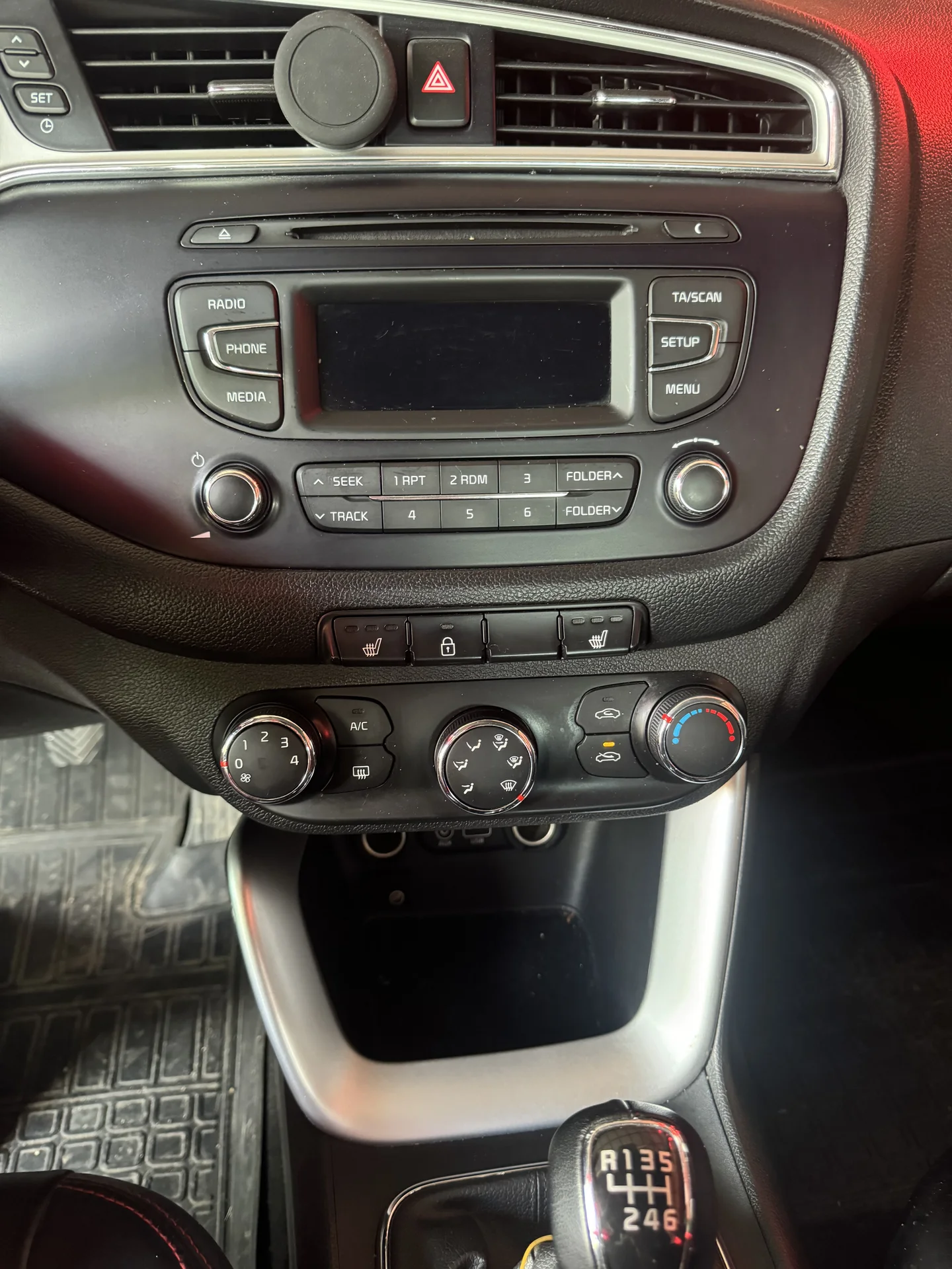 kia ceed - миниатюра 3
