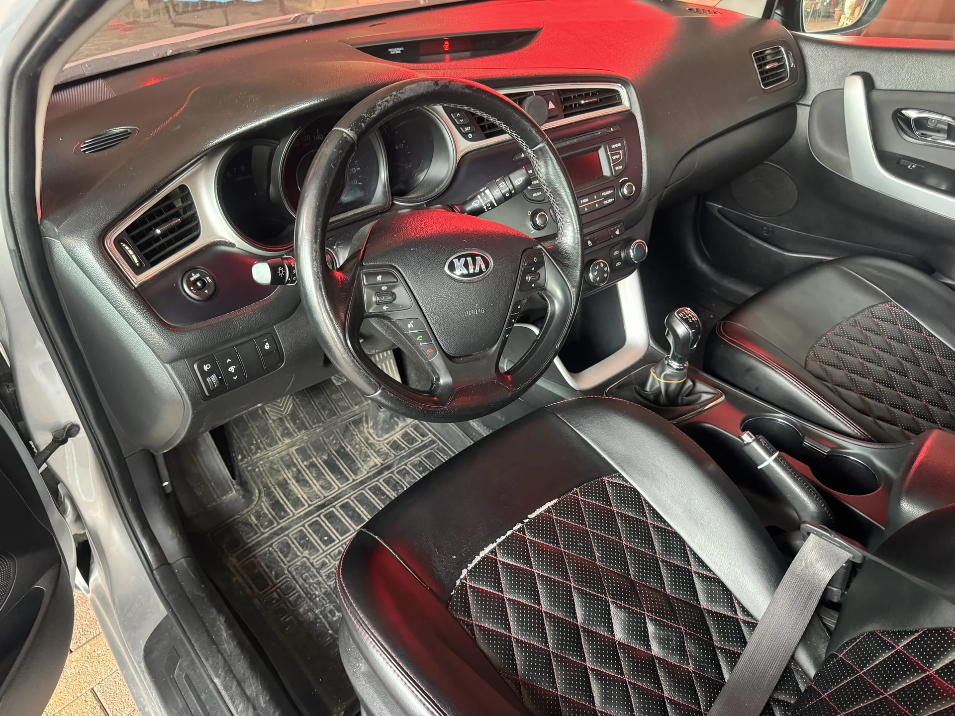 kia ceed - миниатюра 4