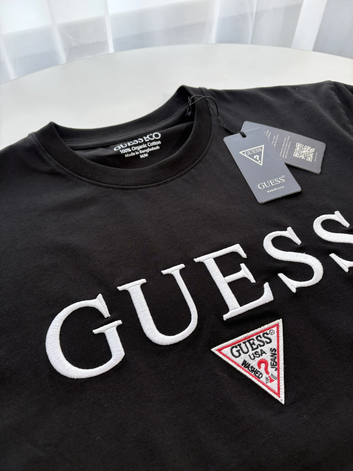 Мужская футболка guess чёрный цвет - миниатюра 4