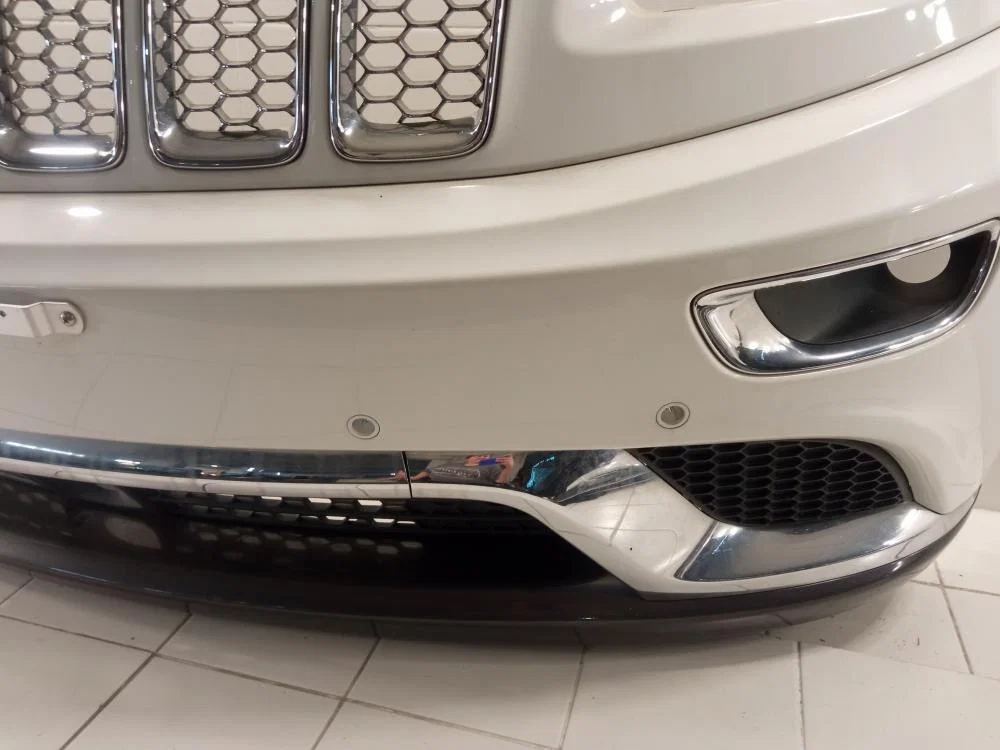Бампер передний Jeep Grand Cherokee WK2 рестайлинг (2013—2023) - миниатюра 9