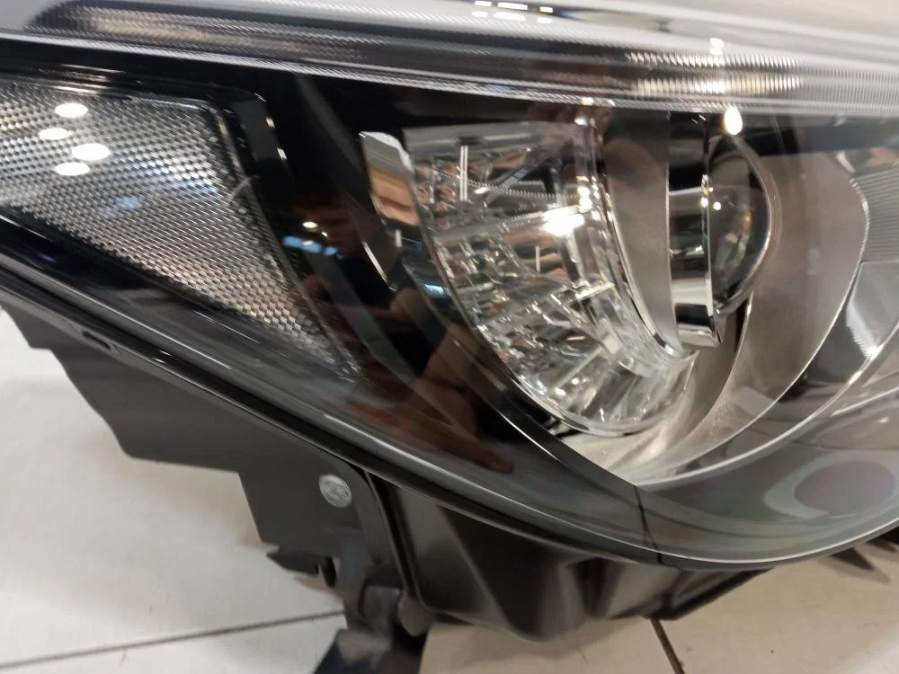 Фара правая Infiniti Q70 I рестайлинг (2015—2019) - миниатюра 10