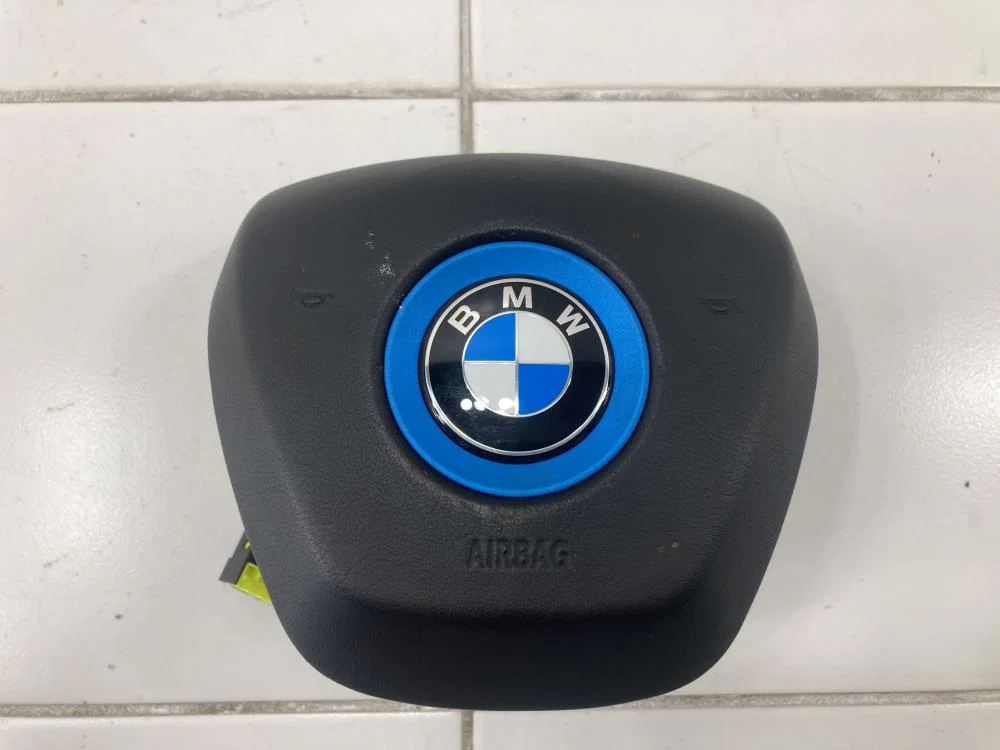 Подушка безопасности в рулевое колесо BMW i8 I12 (2014—2017) - миниатюра 3