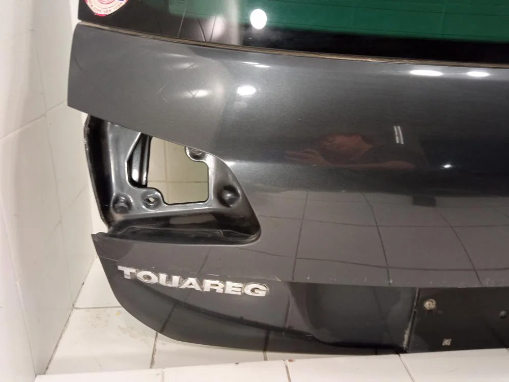 Дверь багажника со стеклом Volkswagen Touareg II (2010—2014) - миниатюра 9