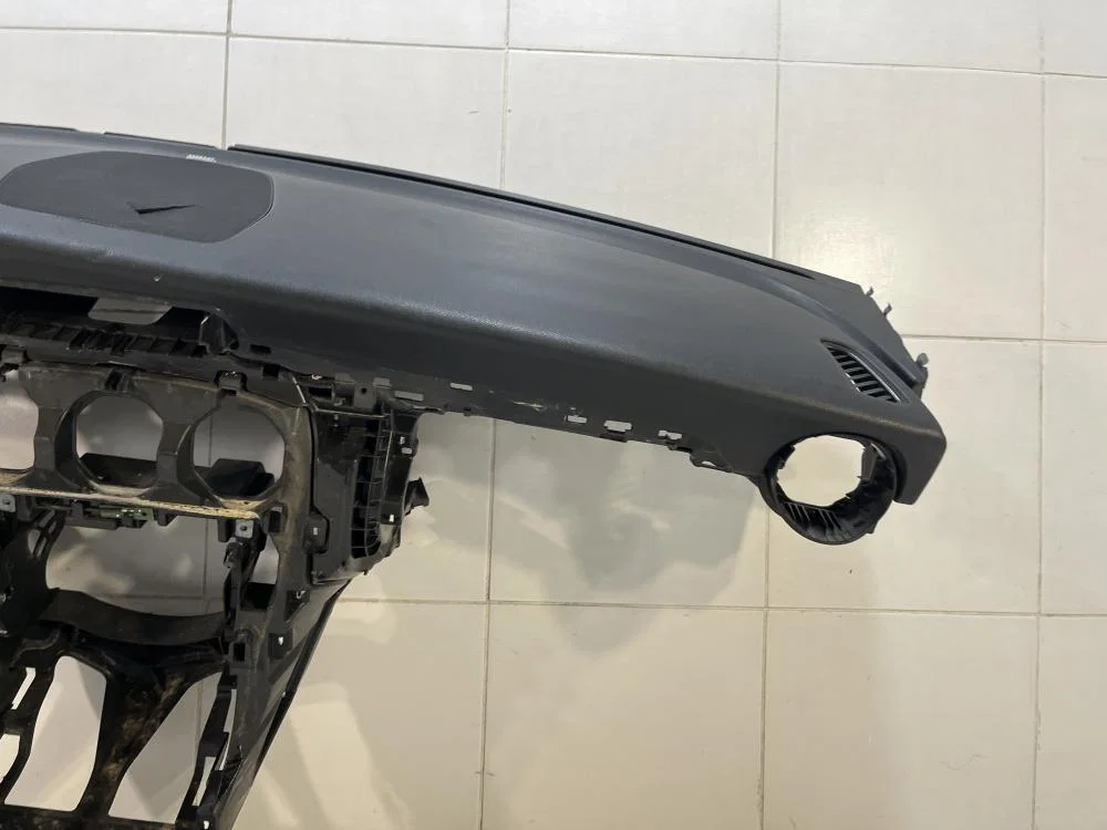 Торпедо Mercedes-Benz C-класс W205/S205/C205/A205 (2014—2018) - миниатюра 6