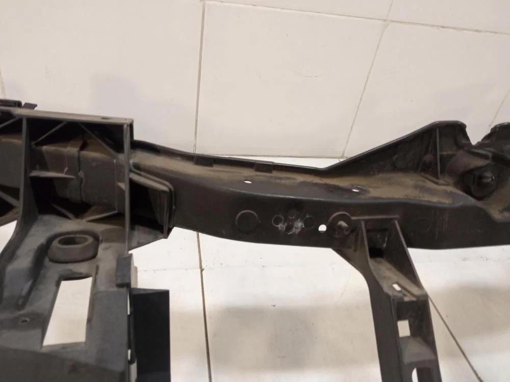 Панель передняя Ford Kuga I (2008—2012) - миниатюра 7