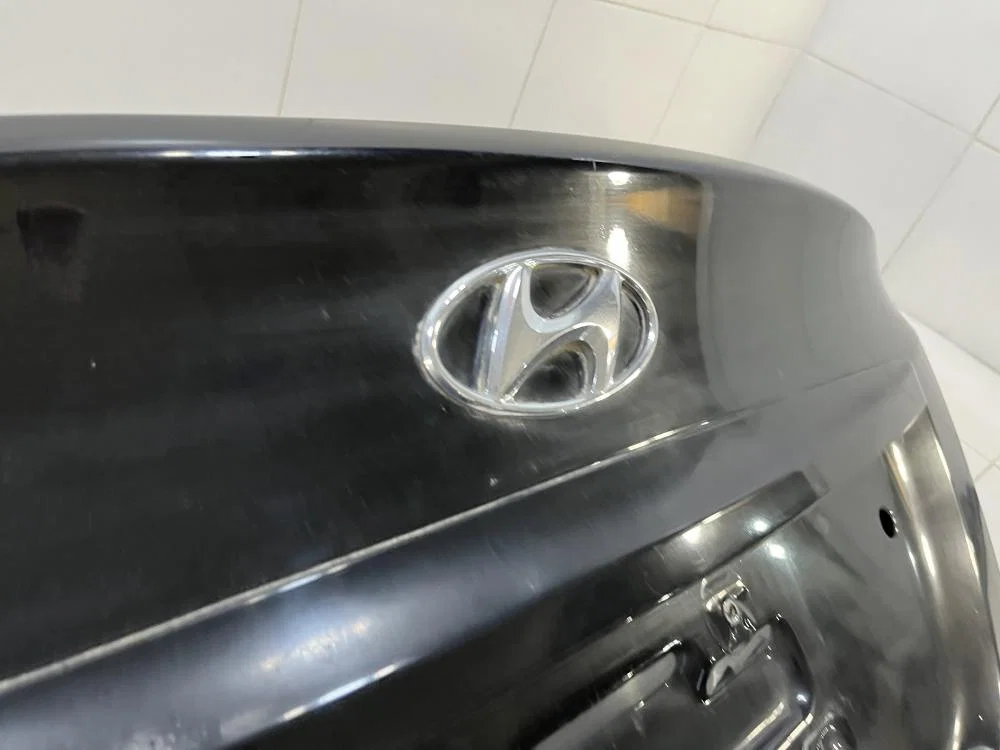 Крышка багажника Hyundai Solaris I (2010—2014) - миниатюра 10