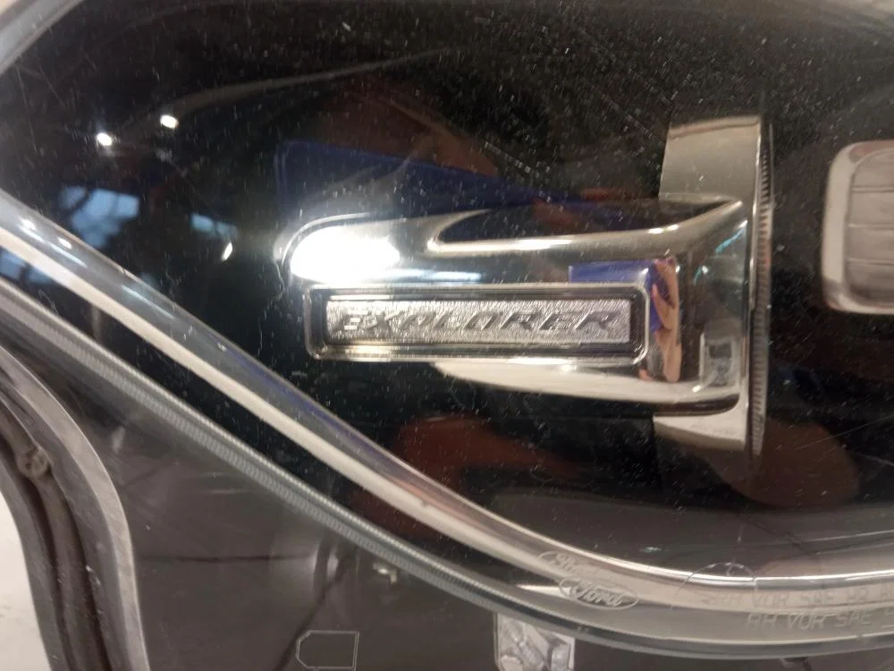 Фара правая Ford Explorer V (2010—2015) - миниатюра 6