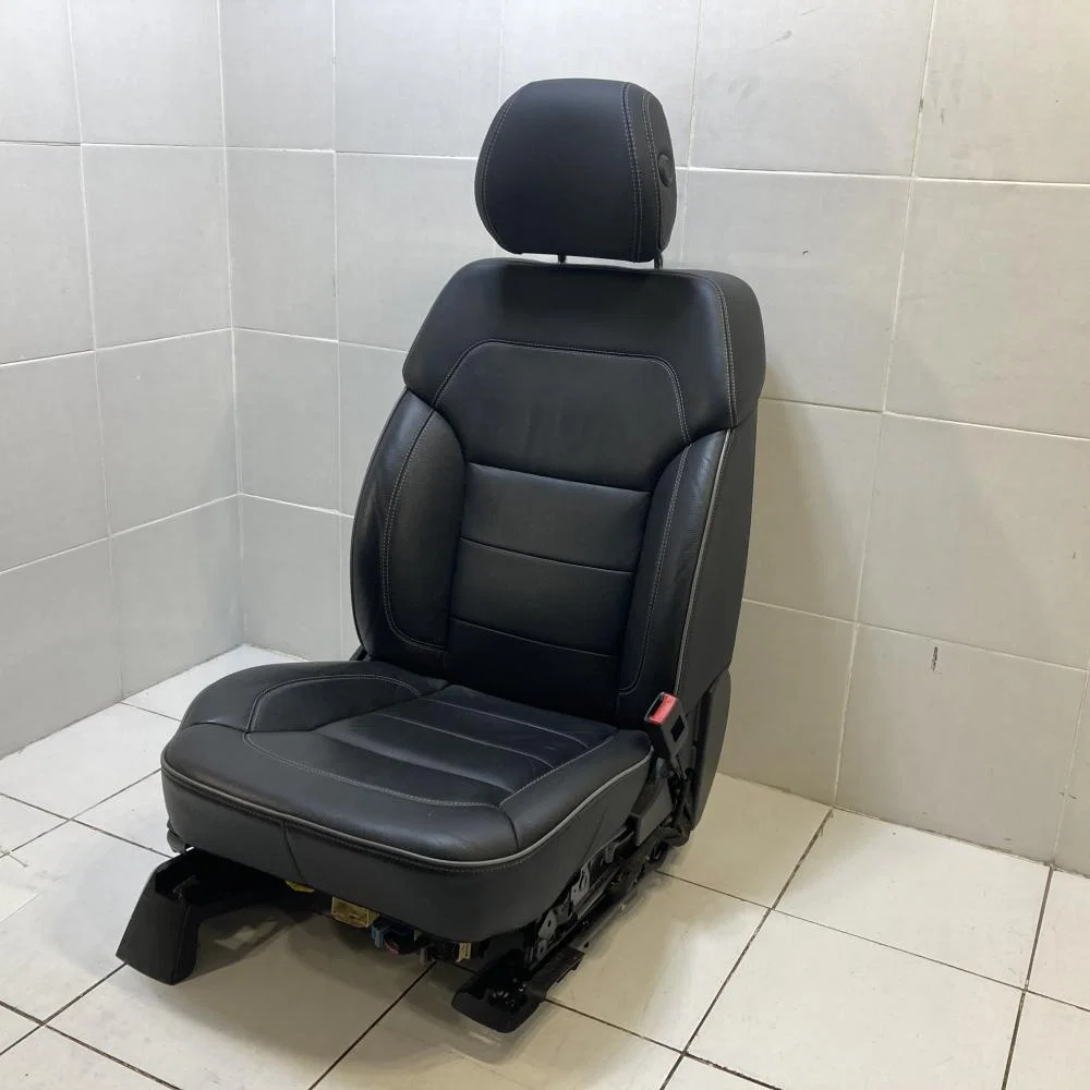 Сиденье переднее правое Mercedes-Benz M-класс W166 (2011—2015) - миниатюра 5