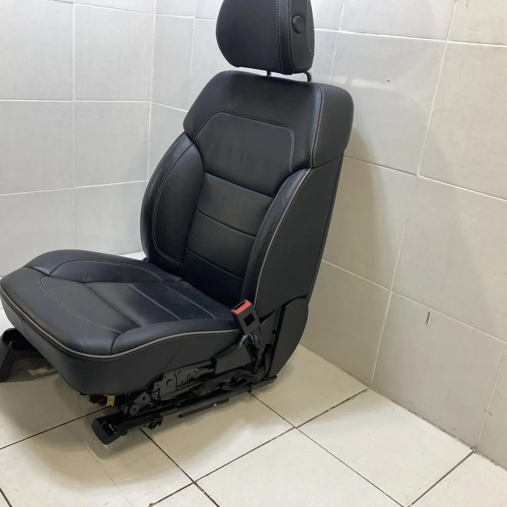 Сиденье переднее правое Mercedes-Benz M-класс W166 (2011—2015) - миниатюра 6