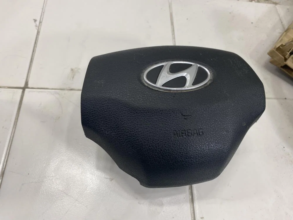 Подушка безопасности в рулевое колесо Hyundai Elantra VI (2015—2019)