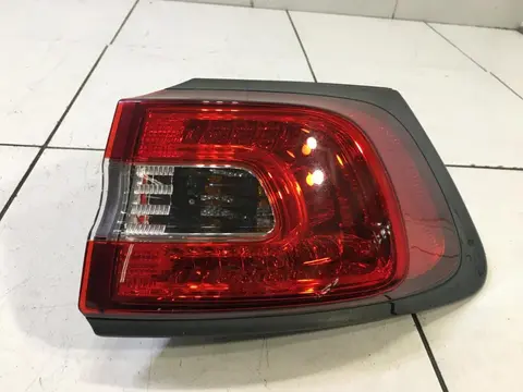 Фонарь задний наружный правый Jeep Cherokee V (2013—2018)