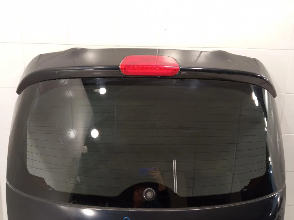Дверь багажника со стеклом Nissan Juke I (2010—2014) - миниатюра 3