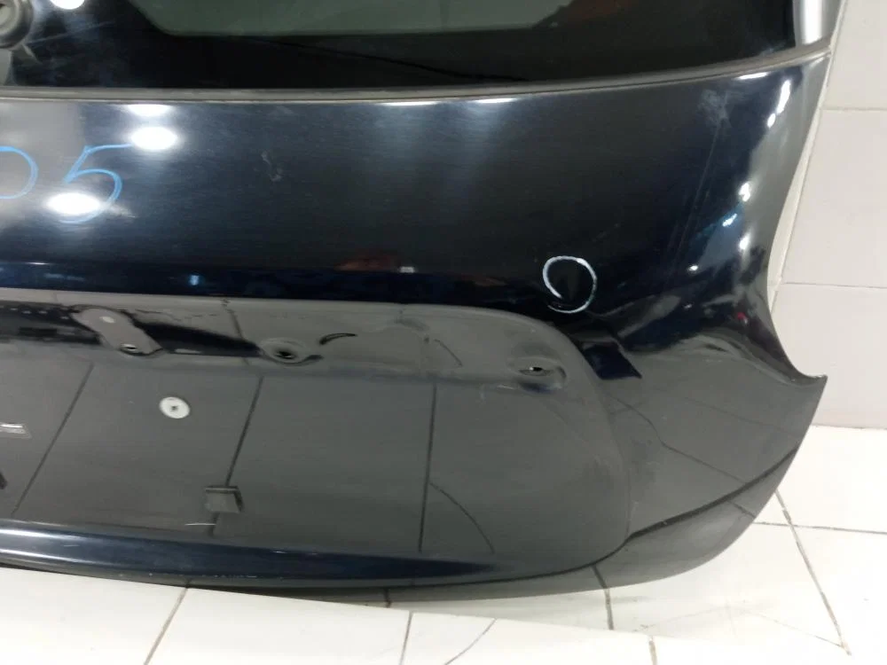 Дверь багажника со стеклом Nissan Juke I (2010—2014) - миниатюра 9