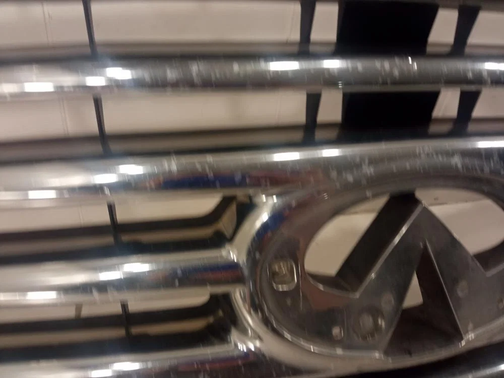 Решетка радиатора Infiniti QX56 II (2010—2013) - миниатюра 6