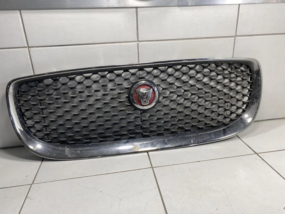 Решетка радиатора Jaguar XE I (2015—2019) - миниатюра 4