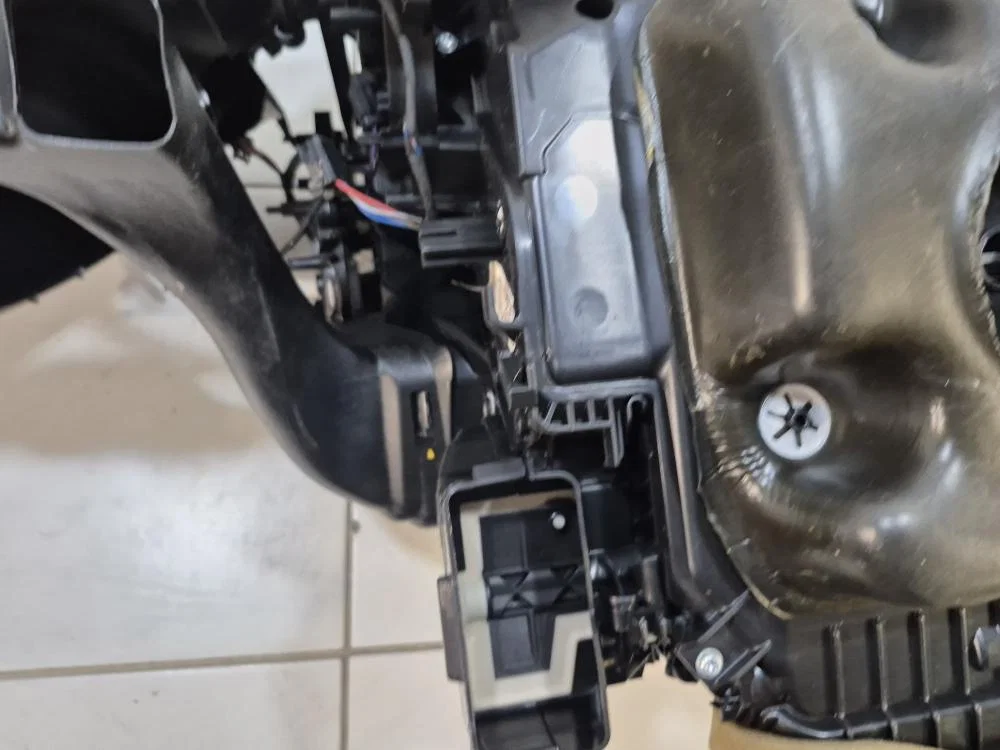Корпус отопителя BMW X3 F25 (2010—2014) - миниатюра 8