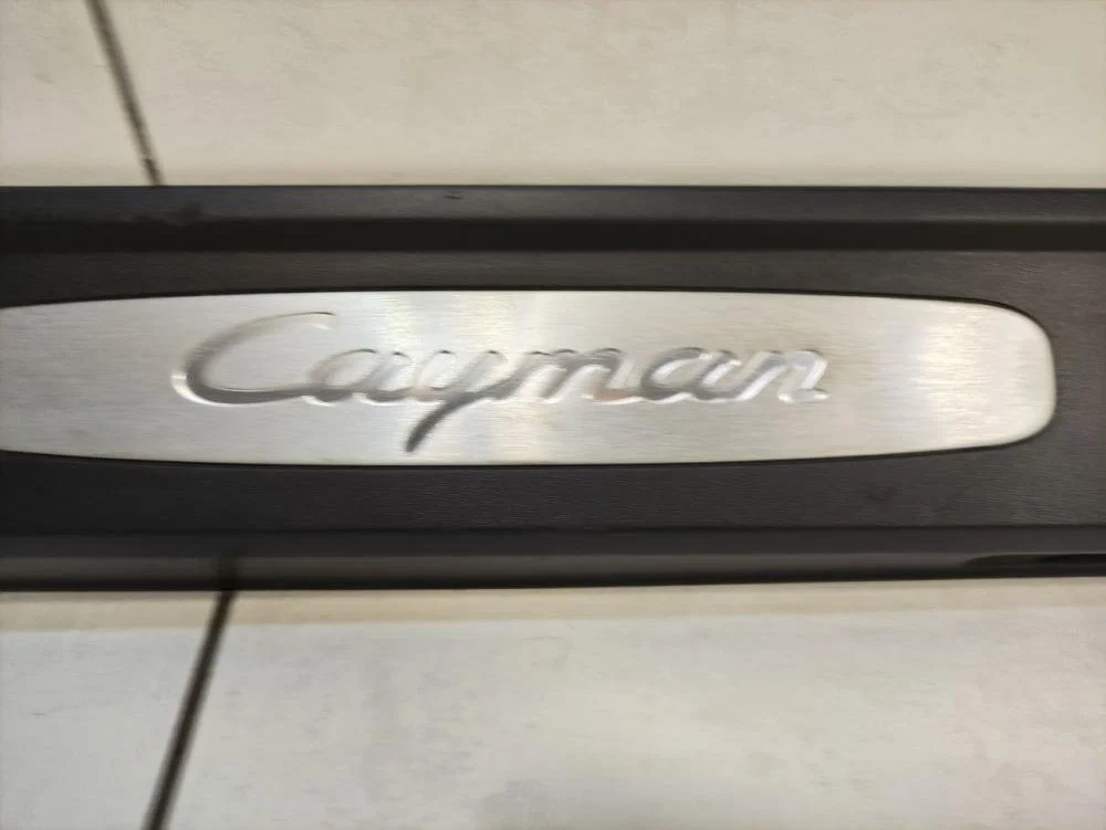 Накладка порога (внутренняя) Porsche Cayman 981 (2013—2016) - миниатюра 8