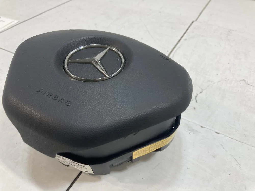 Подушка безопасности в рулевое колесо Mercedes-Benz A-класс W176 (2012—2015) - миниатюра 4