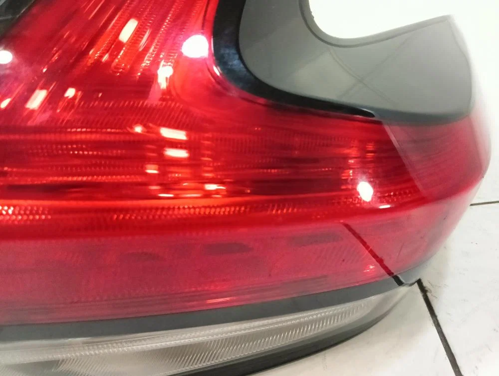 Фонарь задний правый Nissan Leaf II (2017—2025) - миниатюра 10