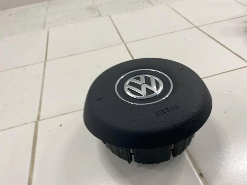Крышка подушки безопасности в рулевое колесо Volkswagen Beetle A5 (2011—2019) - миниатюра 3