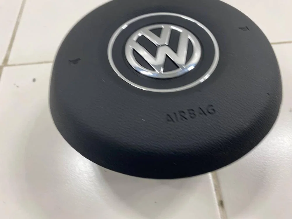 Крышка подушки безопасности в рулевое колесо Volkswagen Beetle A5 (2011—2019) - миниатюра 9