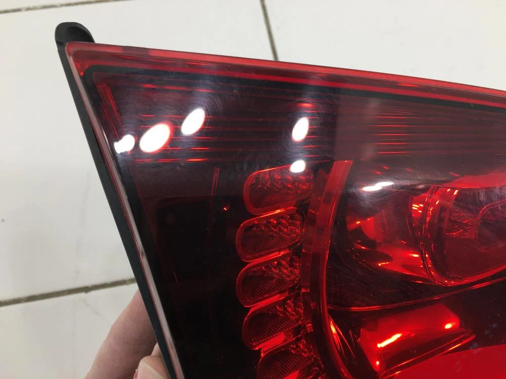 Фонарь задний внутренний левый Volkswagen Golf Mk6 (2008—2012) - миниатюра 5
