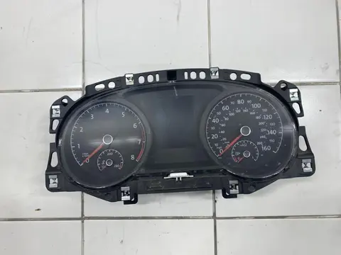 Панель приборов Volkswagen Golf Mk7 (2012—2017)