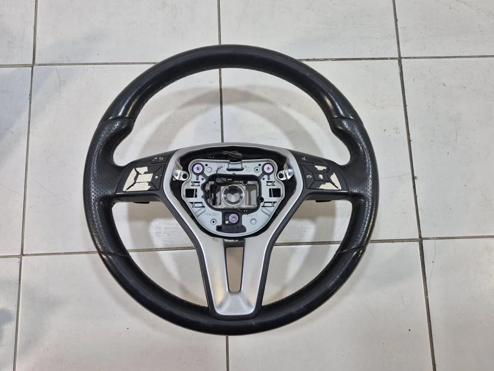 Рулевое колесо Mercedes-Benz CLS-класс C218/X218 (2010—2014) - изображение 1
