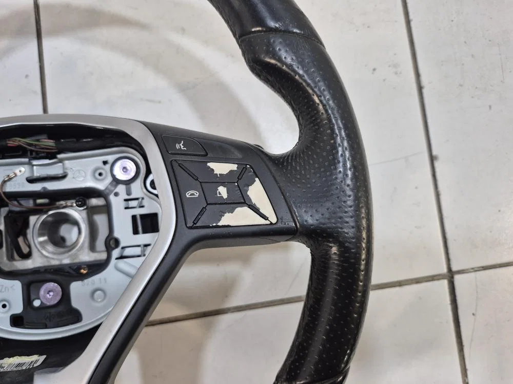 Рулевое колесо Mercedes-Benz CLS-класс C218/X218 (2010—2014) - миниатюра 4