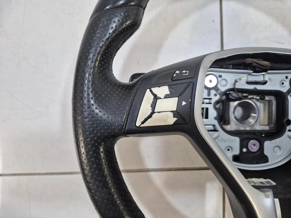 Рулевое колесо Mercedes-Benz CLS-класс C218/X218 (2010—2014) - миниатюра 9
