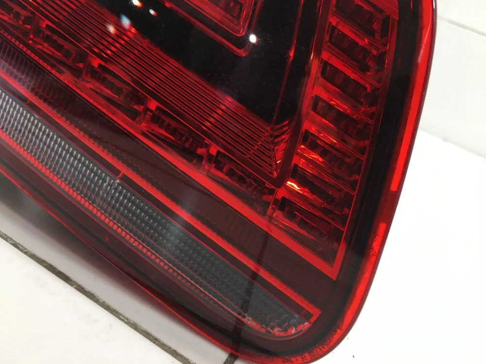 Фонарь задний внутренний левый Volkswagen Tiguan I рестайлинг (2011—2019) - миниатюра 8