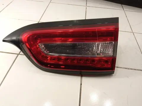 Фонарь задний внутренний правый Jeep Cherokee V (2013—2018)