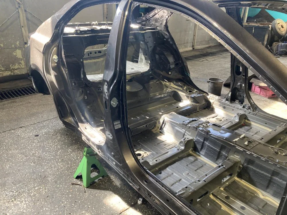 Стойка центральная правая Toyota Camry XV70 (2017—2021) - миниатюра 3