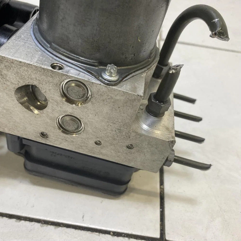 Блок ABS Mercedes-Benz E-класс W212/S212/C207/A207 рестайлинг (2013—2016) - миниатюра 4