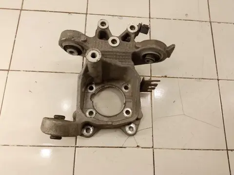 Кулак поворотный задний правый Jeep Cherokee V (2013—2018)