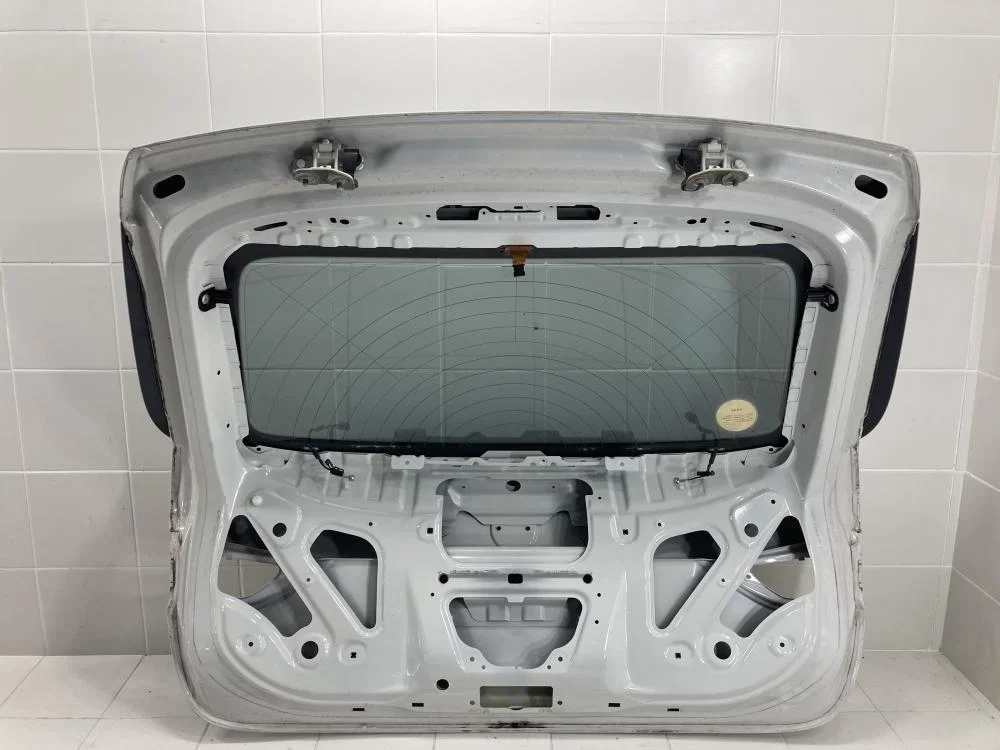 Дверь багажника со стеклом BMW X1 E84 (2009—2012) - миниатюра 2
