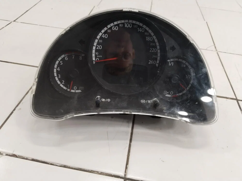 Панель приборов Volkswagen Beetle A5 (2011—2019) - изображение 1